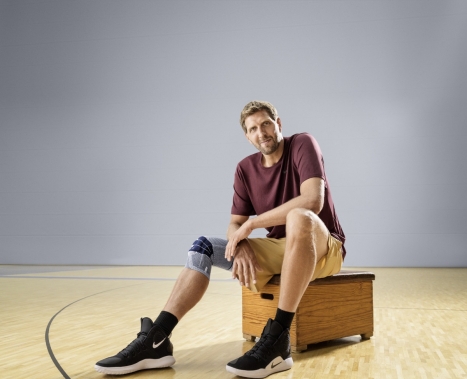 Dirk Nowitzki bleibt weltweiter Markenbotschafter fr Bauerfeind (Foto: Bauerfeind )
